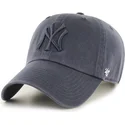 shapka-izvita-siv-reguliruem-denim-na-new-york-yankees-mlb-ot-47-brand