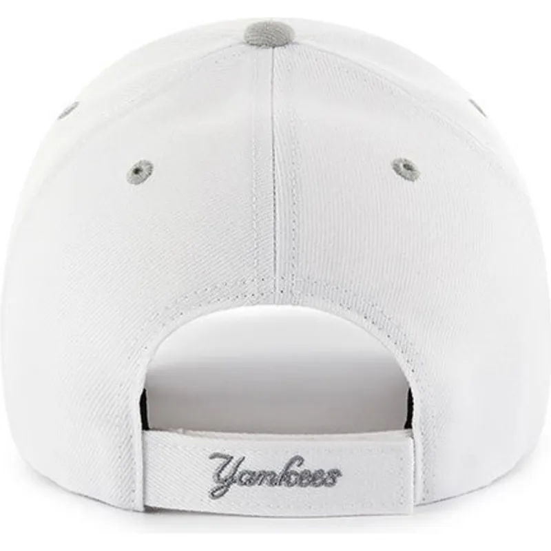 shapka-izvita-byala-reguliruem-na-new-york-yankees-mlb-ot-47-brand