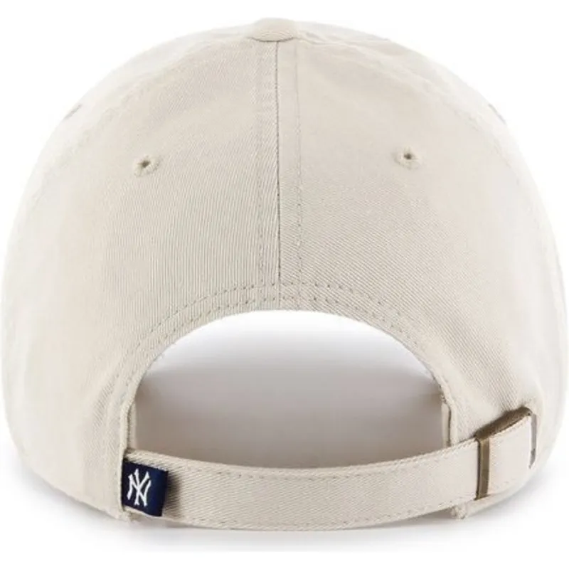 cremefarbene-curved-cap-new-york-yankees-mlb-clean-up-von-47-brand