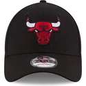 cherna-izvita-reguliruema-shapka-9forty-the-league-na-chicago-bulls-nba-ot-new-era
