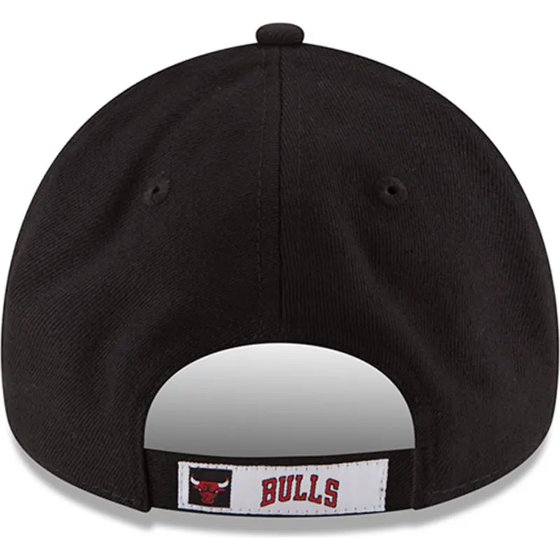 shapka-izvita-cherna-reguliruem-9forty-the-league-na-chicago-bulls-nba-ot-new-era