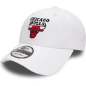 shapka-izvita-byala-reguliruema-9forty-washed-na-chicago-bulls-nba-ot-new-era