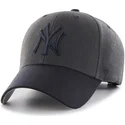 shapka-izvita-cherna-reguliruem-na-new-york-yankees-mlb-ot-47-brand