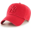 shapka-izvita-chervena-reguliruem-na-new-york-yankees-mlb-ot-47-brand