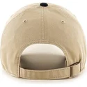 beige-gebogener-hut-mit-schwarzem-schirm-der-new-york-yankees-mlb-clean-up-von-47-brand