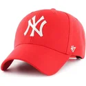 shapka-izvita-chervena-snapbek-na-new-york-yankees-mlb-ot-47-brand