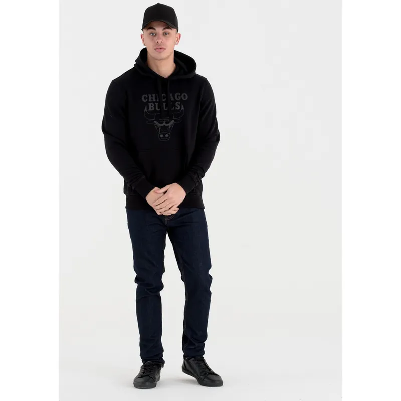 suitshrta-s-kachulka-cherna-pullover-hoody-na-chicago-bulls-nba-ot-new-era