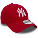 shapka-izvita-chervena-reguliruema-9forty-essential-na-new-york-yankees-mlb-ot-new-era