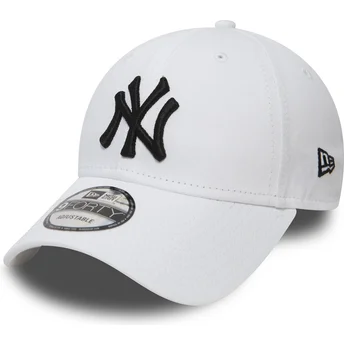 Бяла извита регулируема шапка 9FORTY Essential на New York Yankees MLB от New Era