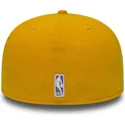 shapka-ploska-zhlt-prilepnala-59fifty-essential-na-los-angeles-lakers-nba-ot-new-era