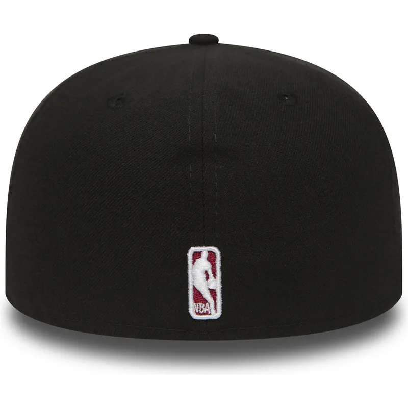 shapka-ploska-cherna-reguliruema-59fifty-essential-na-miami-heat-nba-ot-new-era