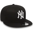 shapka-ploska-cherna-snapbek-ajustable-9fifty-white-on-black-na-new-york-yankees-mlb-ot-new-era