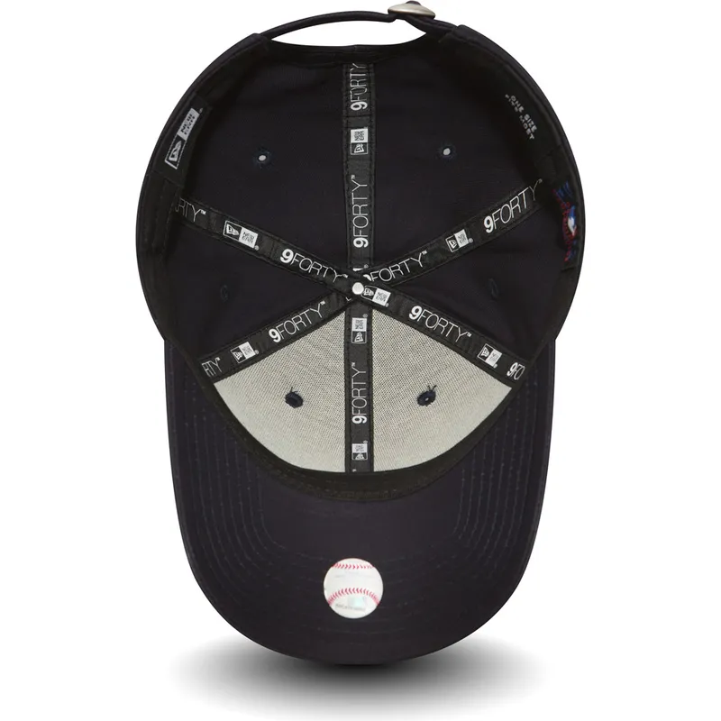 justerbar-marinebla-kurvet-kasket-9forty-essential-fra-new-york-yankees-mlb-fra-new-era