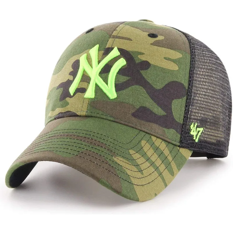 shapka-izvita-traker-kamuflazh-snapbek-na-new-york-yankees-mlb-ot-47-brand