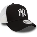 shapka-izvita-cherna-snapbek-clean-a-frame-2-na-new-york-yankees-mlb-ot-new-era