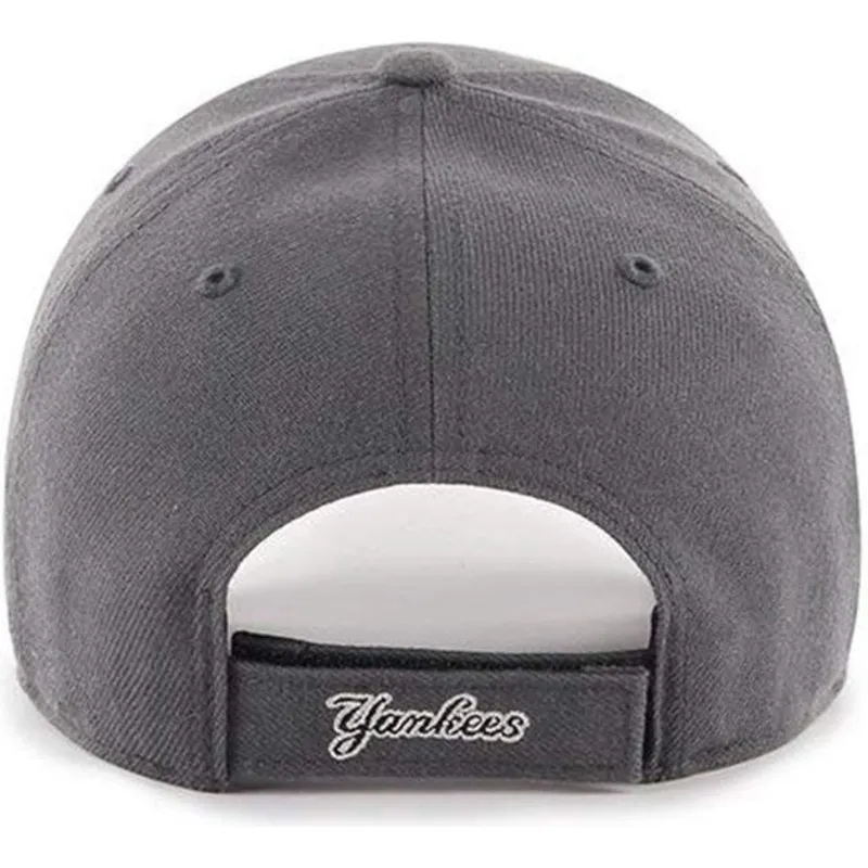 shapka-izvita-siv-reguliruem-na-new-york-yankees-mlb-ot-47-brand shapka-izvita-siv-reguliruem-na-new-york-yankees-mlb-ot-47-brand