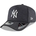 shapka-izvita-cherna-snapbek-9forty-dry-switch-a-frame-na-new-york-yankees-mlb-ot-new-era