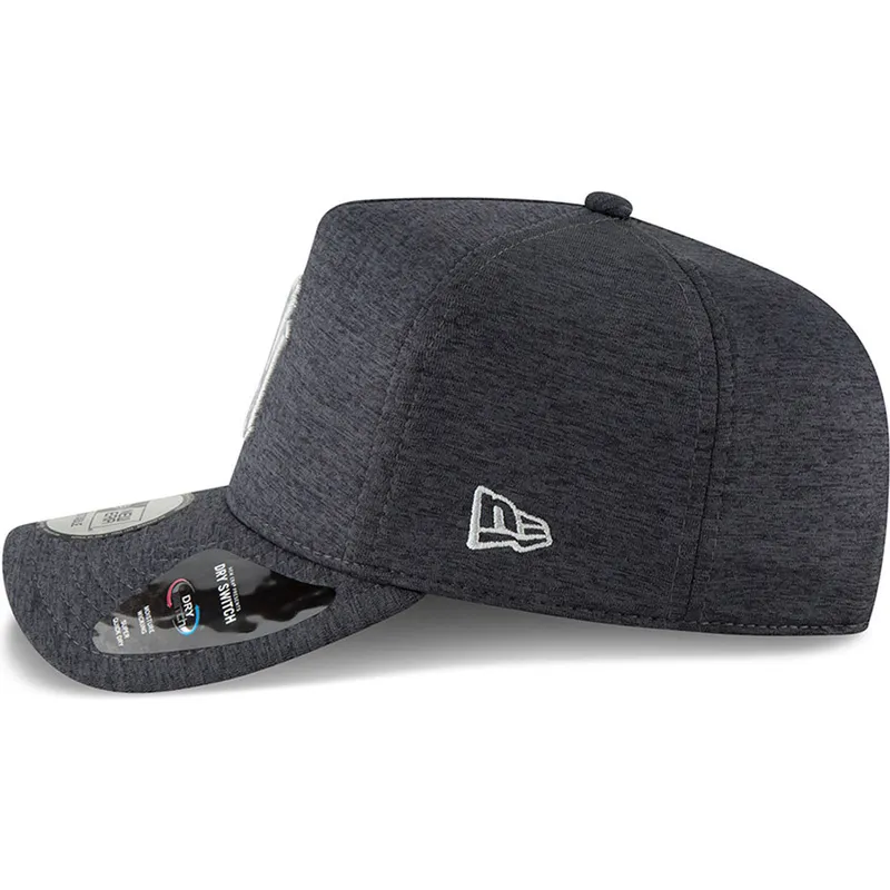 shapka-izvita-cherna-snapbek-9forty-dry-switch-a-frame-na-new-york-yankees-mlb-ot-new-era