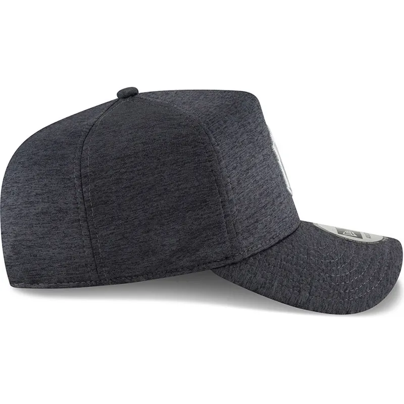 shapka-izvita-cherna-snapbek-9forty-dry-switch-a-frame-na-new-york-yankees-mlb-ot-new-era