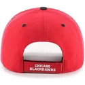 shapka-izvita-chervena-reguliruem-na-chicago-blackhawks-nhl-ot-47-brand