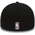 shapka-izvita-cherna-prilepnala-39thirty-black-base-na-chicago-bulls-nba-ot-new-era