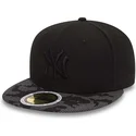 shapka-ploska-cherna-prilepnala-59fifty-night-time-na-new-york-yankees-mlb-ot-new-era