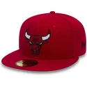 shapka-ploska-chervena-reguliruema-59fifty-chain-stitch-na-chicago-bulls-nba-ot-new-era