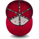 shapka-ploska-chervena-prilepnala-59fifty-chain-stitch-na-chicago-bulls-nba-ot-new-era