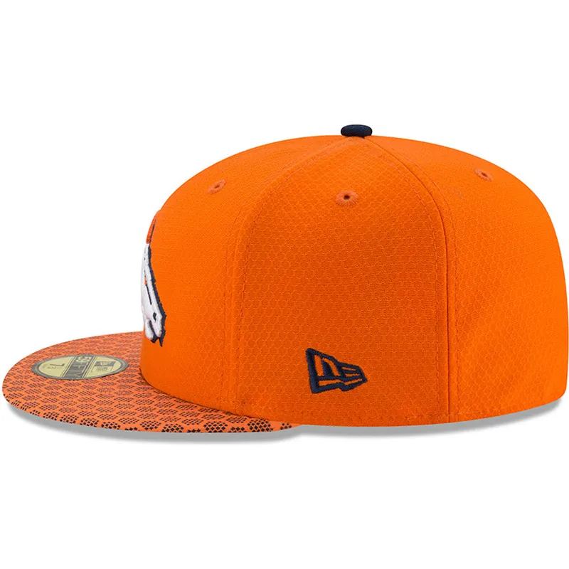 shapka-ploska-oranzhev-prilepnala-59fifty-sideline-na-denver-broncos-nfl-ot-new-era shapka-ploska-oranzhev-prilepnala-59fifty-sideline-na-denver-broncos-nfl-ot-new-era