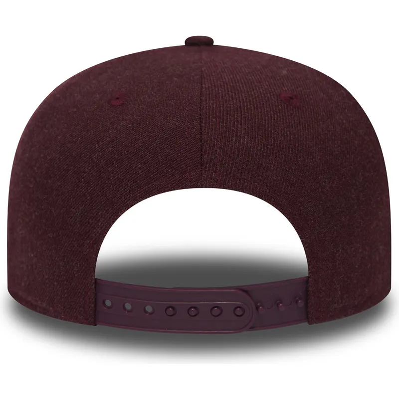 shapka-ploska-chervena-snapbek-9fifty-seasonal-heather-na-atlanta-braves-mlb-ot-new-era