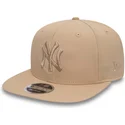 shapka-ploska-roza-snapbek-rosa-9fifty-nano-ripstop-na-new-york-yankees-mlb-ot-new-era