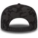 shapka-ploska-cherna-snapbek-9fifty-night-time-reflective-na-new-york-yankees-mlb-ot-new-era