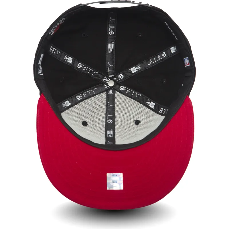 shapka-ploska-cherna-snapbek-9fifty-na-chicago-bulls-nba-ot-new-era