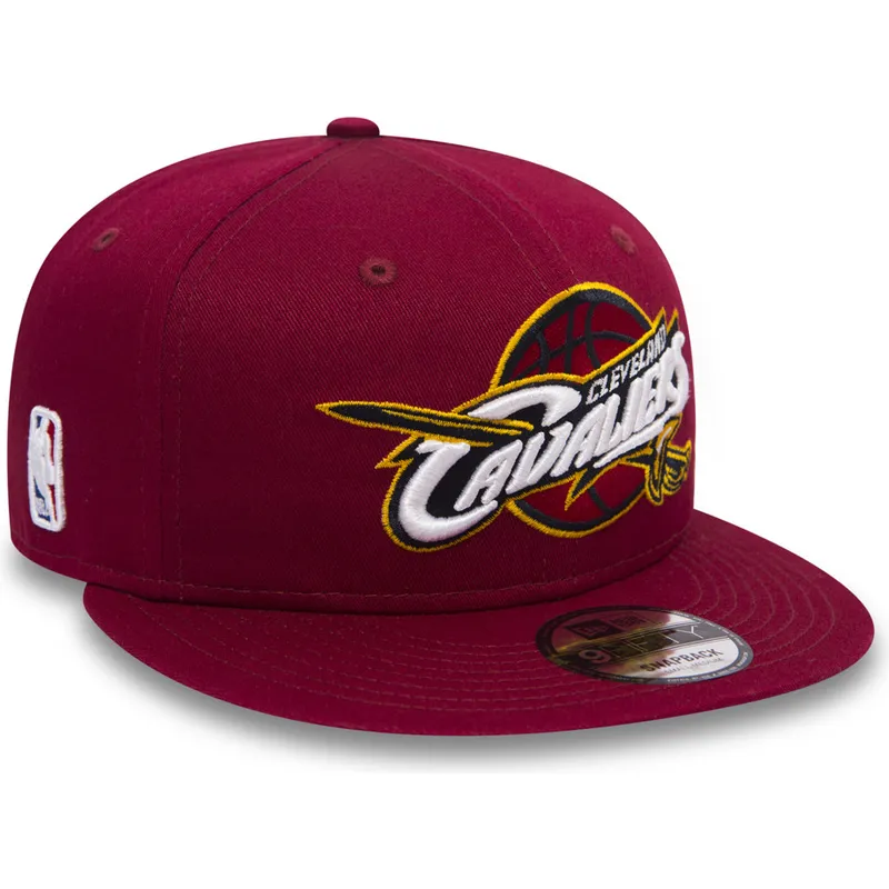 shapka-ploska-chervena-snapbek-za-deca-9fifty-classic-na-cleveland-cavaliers-nba-ot-new-era