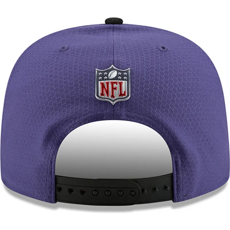 shapka-ploska-violetka-snapbek-9fifty-sideline-na-baltimore-ravens-nfl-ot-new-era