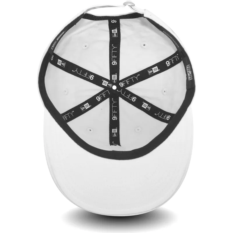 shapka-ploska-byala-snapbek-9fifty-low-profile-unstructured-na-miami-dolphins-nfl-ot-new-era