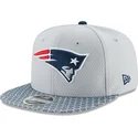 shapka-ploska-siv-snapbek-9fifty-sideline-na-new-england-patriots-nfl-ot-new-era
