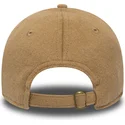 shapka-izvita-kafyav-reguliruem-9forty-camel-hair-ot-new-era