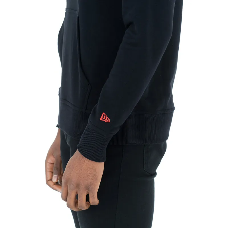 suitshrta-s-kachulka-cherna-pullover-hoody-na-chicago-bulls-nba-ot-new-era