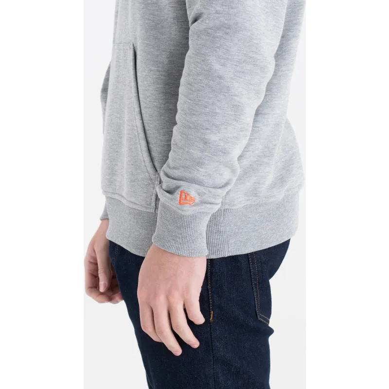 suitshrta-s-kachulka-siv-pullover-hoody-na-new-york-knicks-nba-ot-new-era