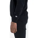 suitshrta-s-kachulka-cherna-pullover-hoody-na-san-antonio-spurs-nba-ot-new-era