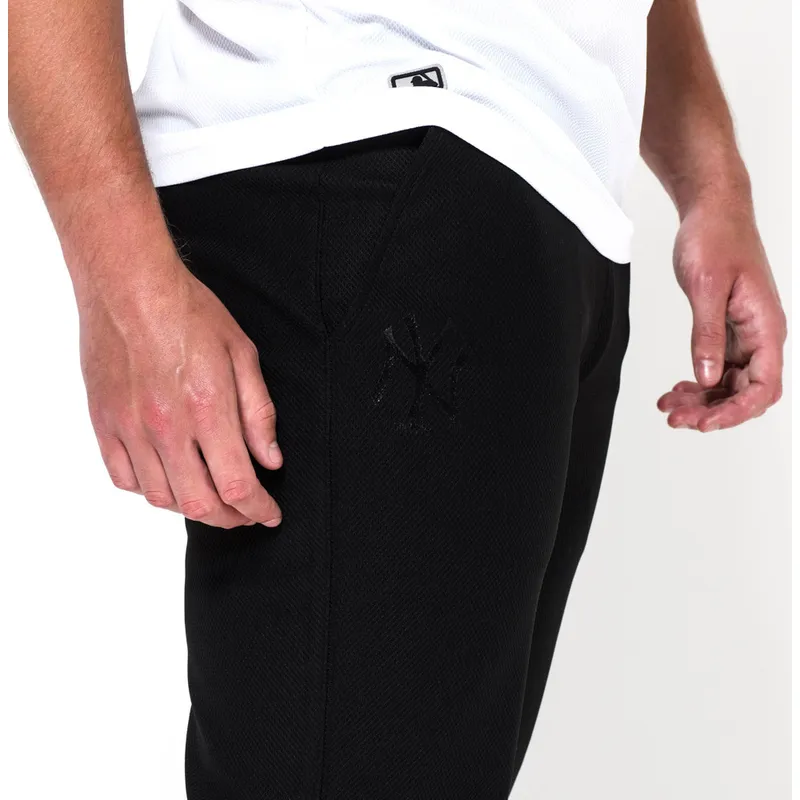 pantalona-dlg-pantalon-cherna-jogger-stealth-na-new-york-yankees-mlb-ot-new-era