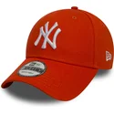 shapka-izvita-oranzhev-reguliruem-9forty-essential-na-new-york-yankees-mlb-ot-new-era