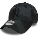 shapka-izvita-kamuflazh-reguliruem-9twenty-essential-packable-na-new-york-yankees-mlb-ot-new-era