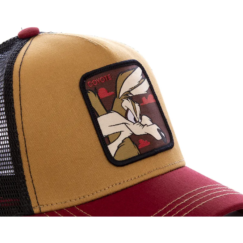 brun-sort-og-rod-trucker-kasket-coyote-coy2-looney-tunes-fra-capslab