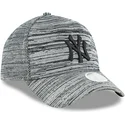 shapka-izvita-siv-snapbek-ajustable-9forty-engineered-fit-na-new-york-yankees-mlb-ot-new-era