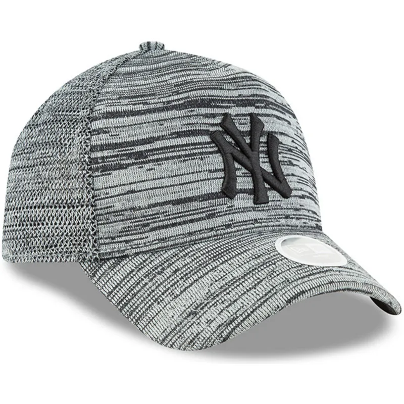shapka-izvita-siv-snapbek-ajustable-9forty-engineered-fit-na-new-york-yankees-mlb-ot-new-era