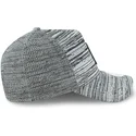 shapka-izvita-siv-snapbek-ajustable-9forty-engineered-fit-na-new-york-yankees-mlb-ot-new-era