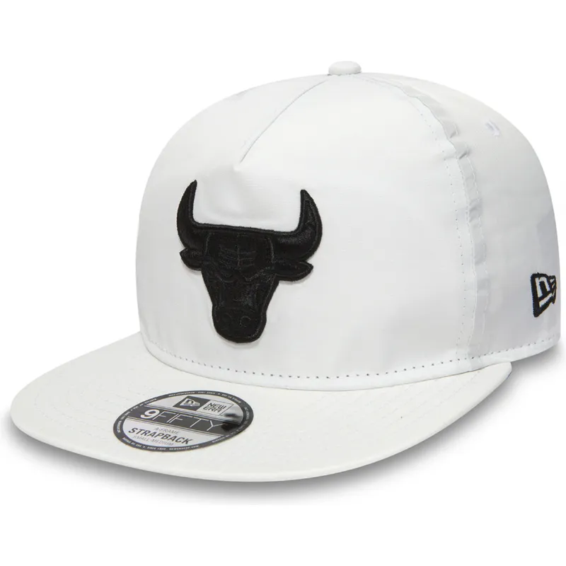shapka-ploska-byala-snapbek-za-deca-9fifty-a-frame-premium-sport-na-chicago-bulls-nba-ot-new-era