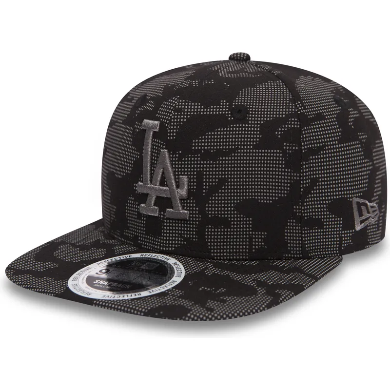 shapka-ploska-cherna-snapbek-9fifty-night-time-reflective-na-los-angeles-dodgers-mlb-ot-new-era